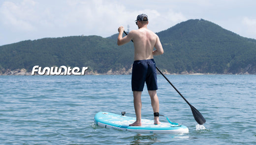 Paddleboard in the ocean